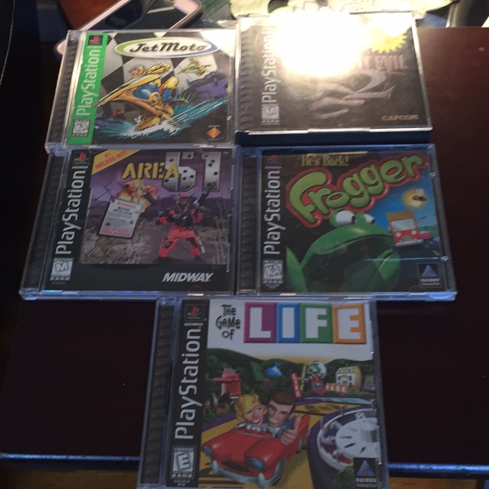 Large assortment of games. Well known titles🌷🌷🌷